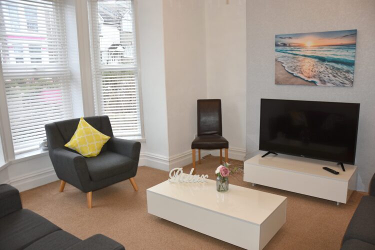 Trevilla, Central Newquay with Parking