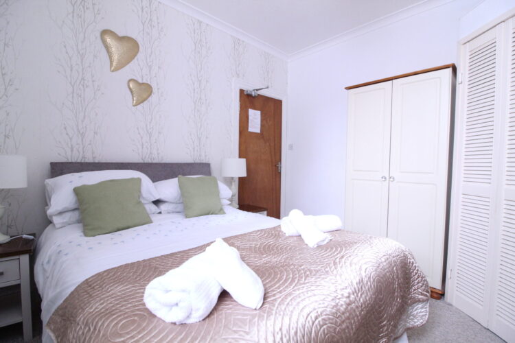 Trevilla, Central Newquay with Parking